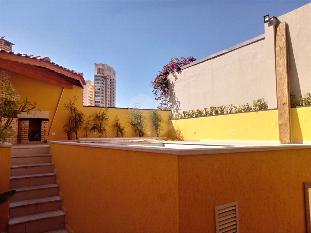Casa Térrea Assobradada com Piscina - Jardim São Paulo