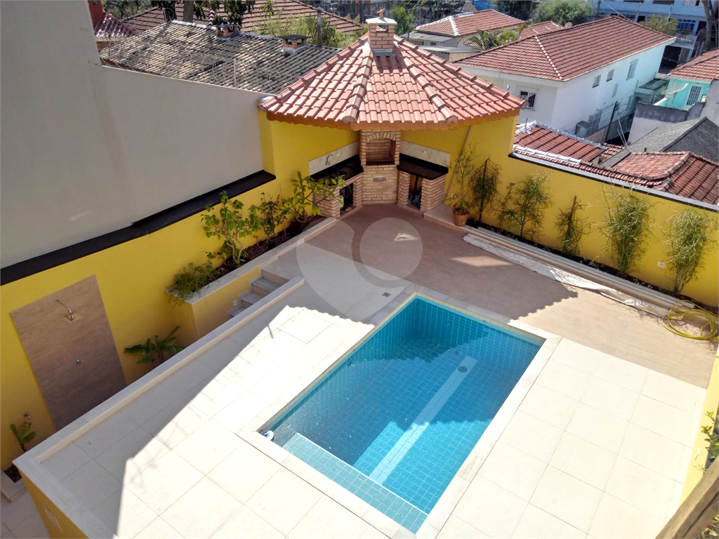 Casa Térrea Assobradada com Piscina - Jardim São Paulo