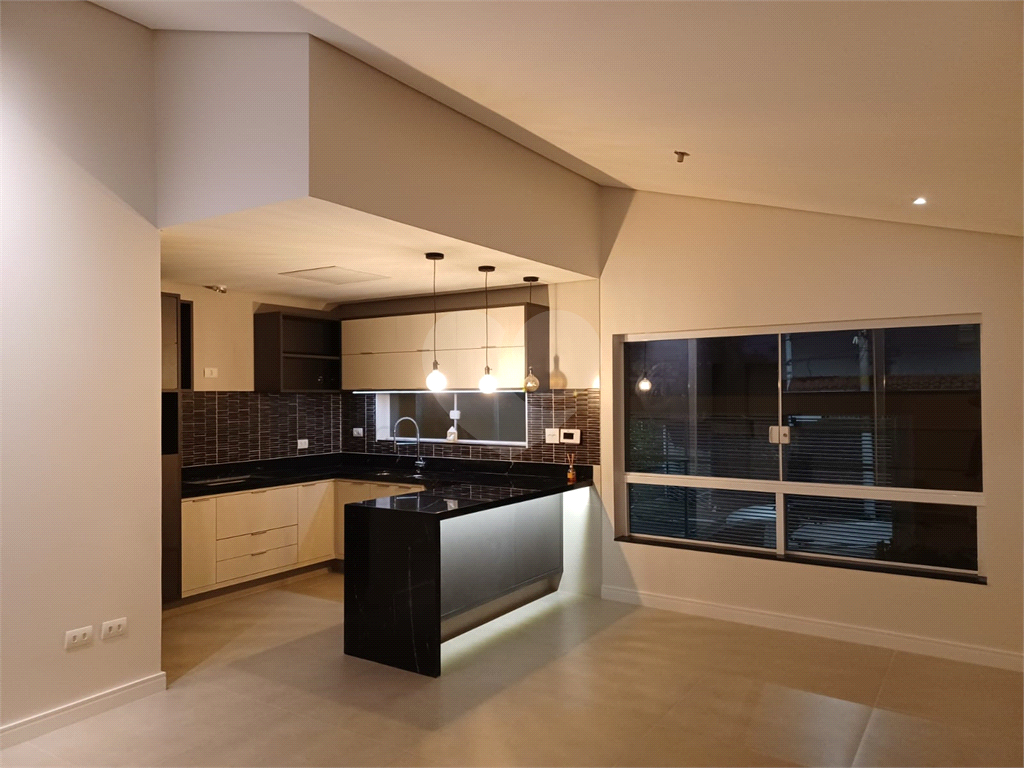 Casa Térrea Assobradada com Piscina - Jardim São Paulo