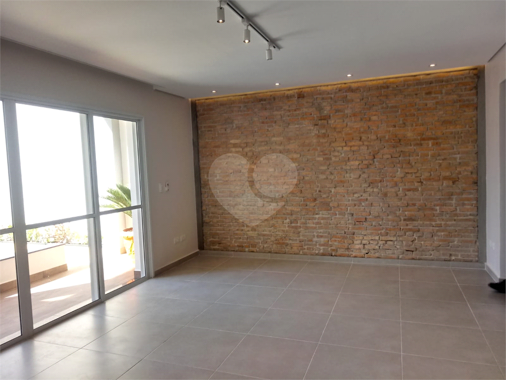 Casa Térrea Assobradada com Piscina - Jardim São Paulo