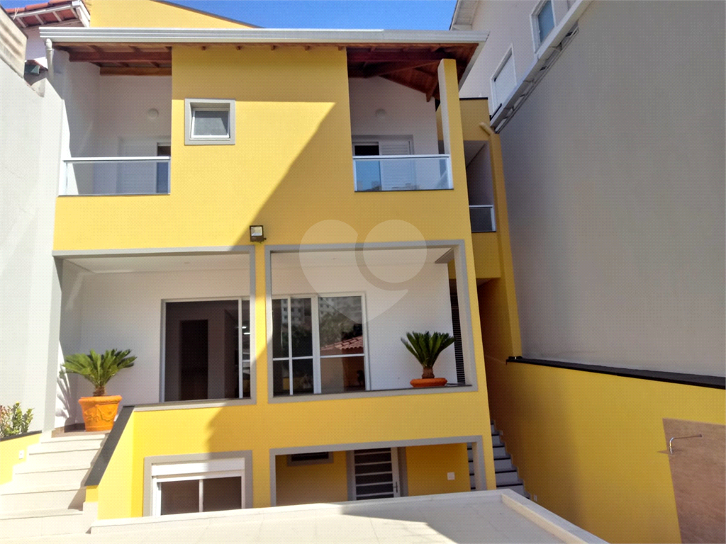 Casa Térrea Assobradada com Piscina - Jardim São Paulo