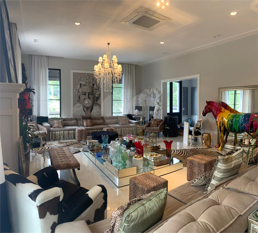 CASA 1260m², 6 QUARTOS, 10 VAGAS, NO TAMBORÉ - SP