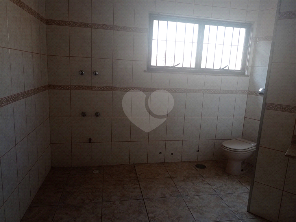 Amplo Sobrado no Tucuruvi a 700metros do metros podendo ser comercial ou residencial;

