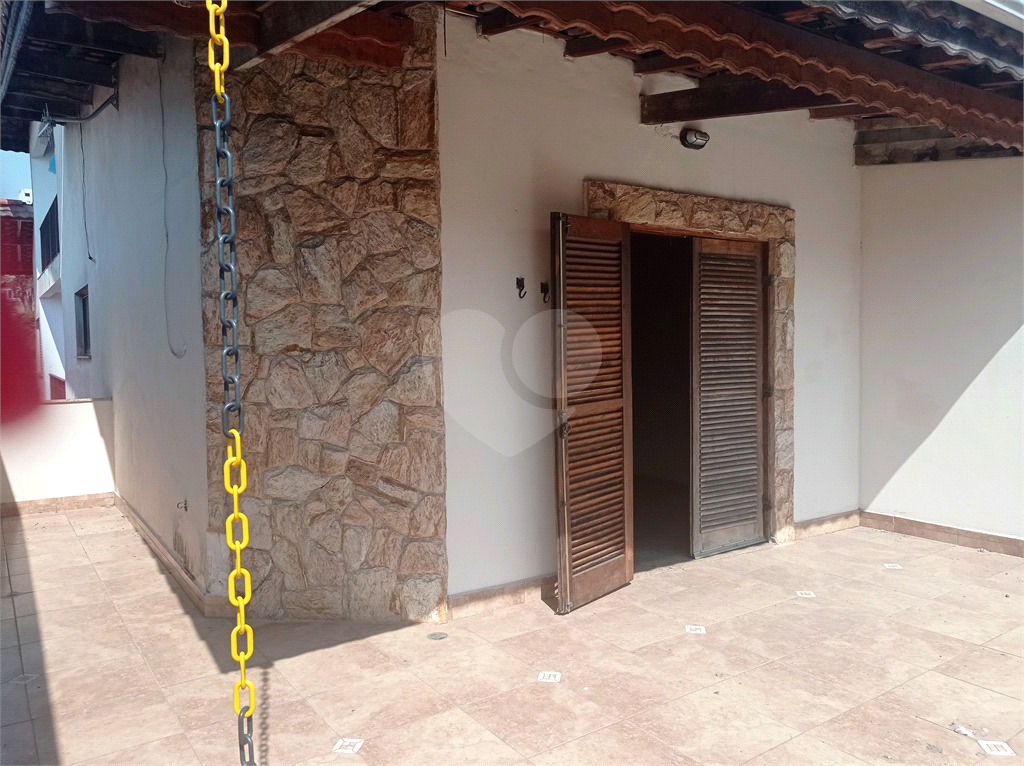 Amplo Sobrado no Tucuruvi a 700metros do metros podendo ser comercial ou residencial;

