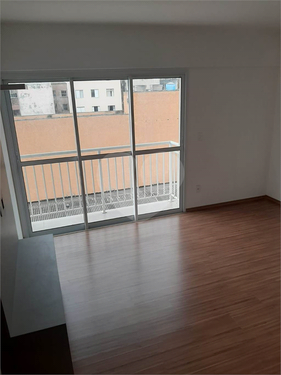 APARTAMENTO em BOM RETIRO