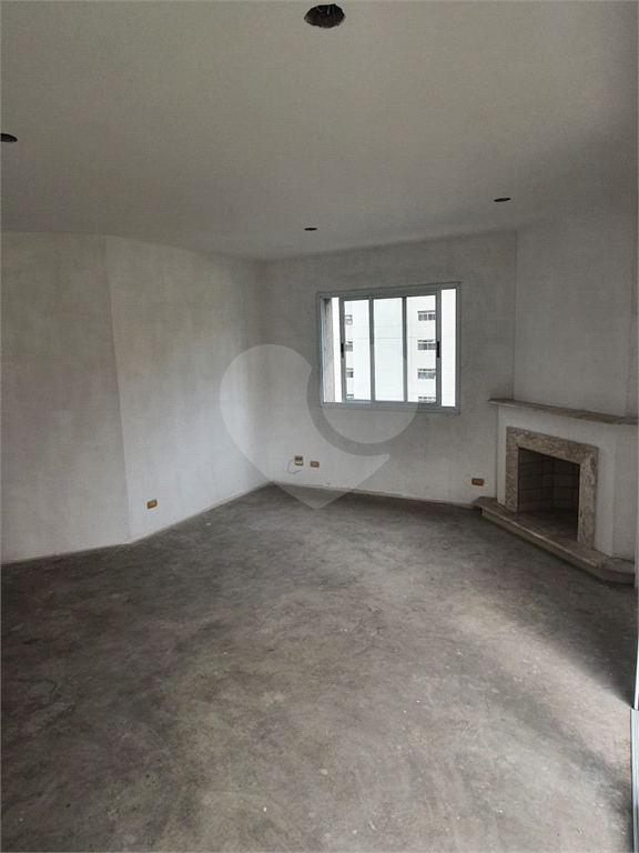 APARTAMENTO em MORUMBI