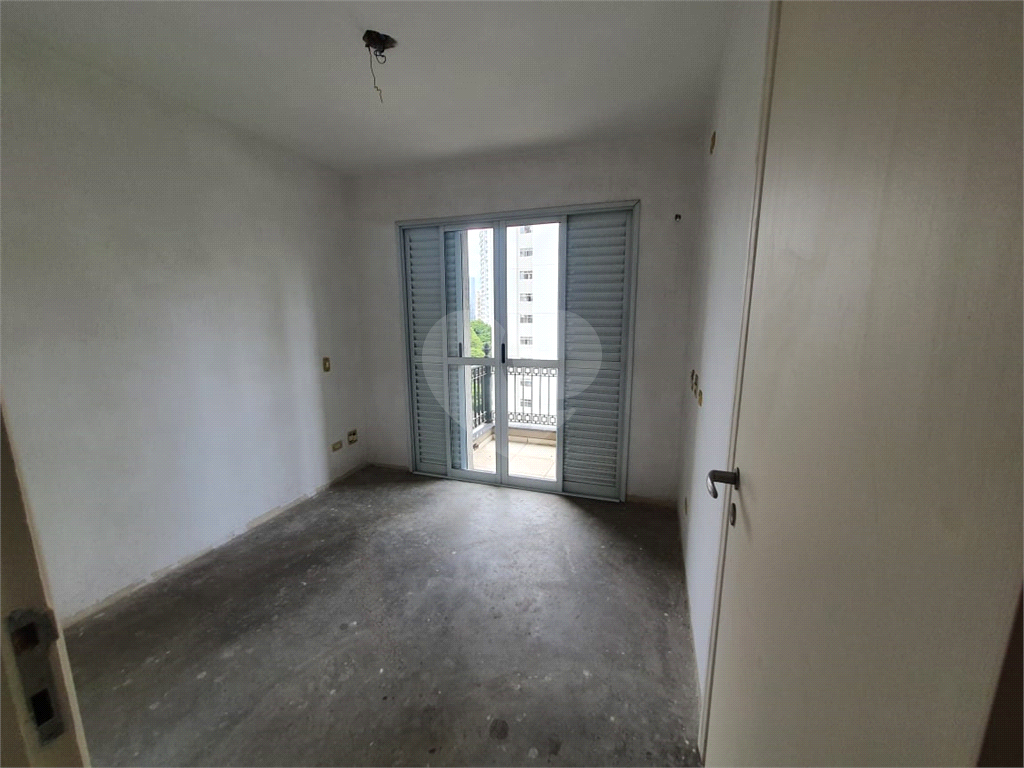 APARTAMENTO em MORUMBI