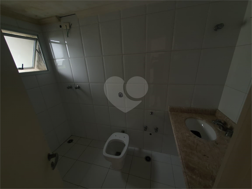 APARTAMENTO em MORUMBI