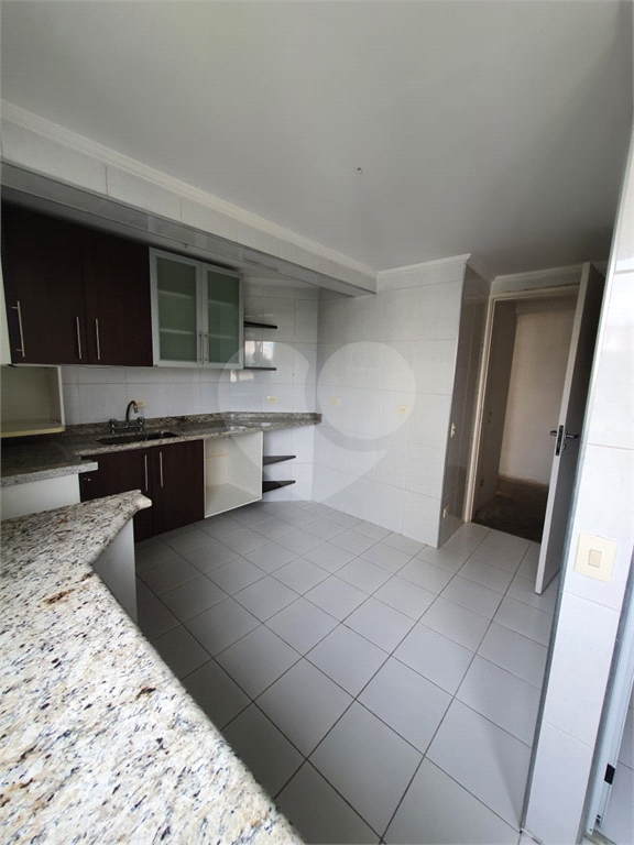 APARTAMENTO em MORUMBI