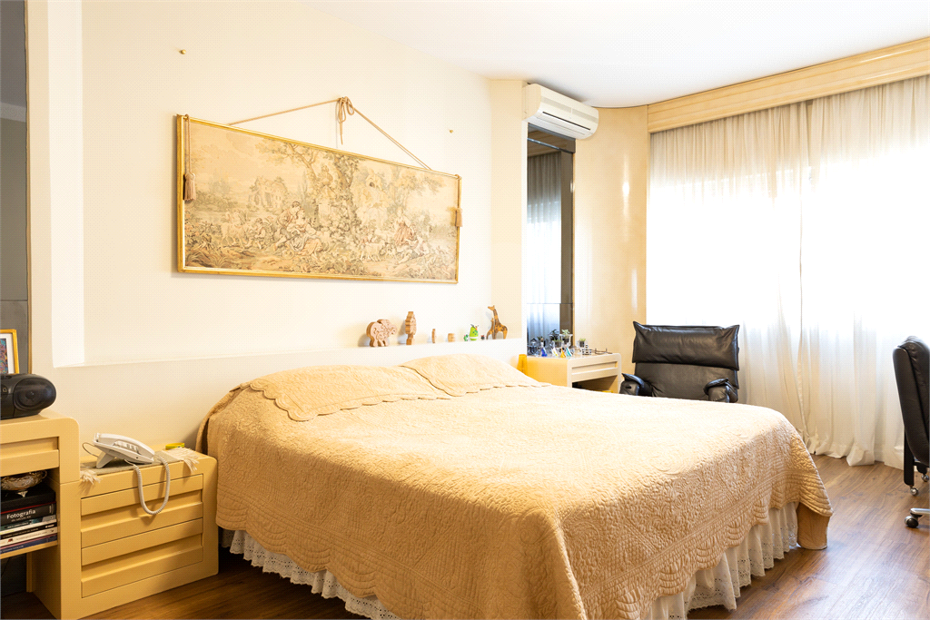 APARTAMENTO 4 SUÍTES A VENDA NOS JARDINS