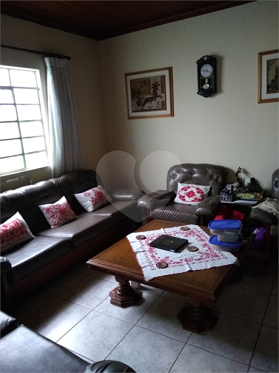 CASA EM JARAGUA