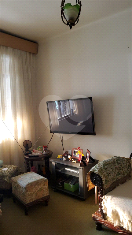 Casa 4 dormitórios, 2 vagas no  Pacaembu