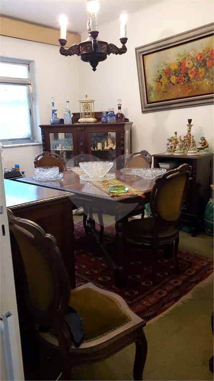 Casa 4 dormitórios, 2 vagas no  Pacaembu