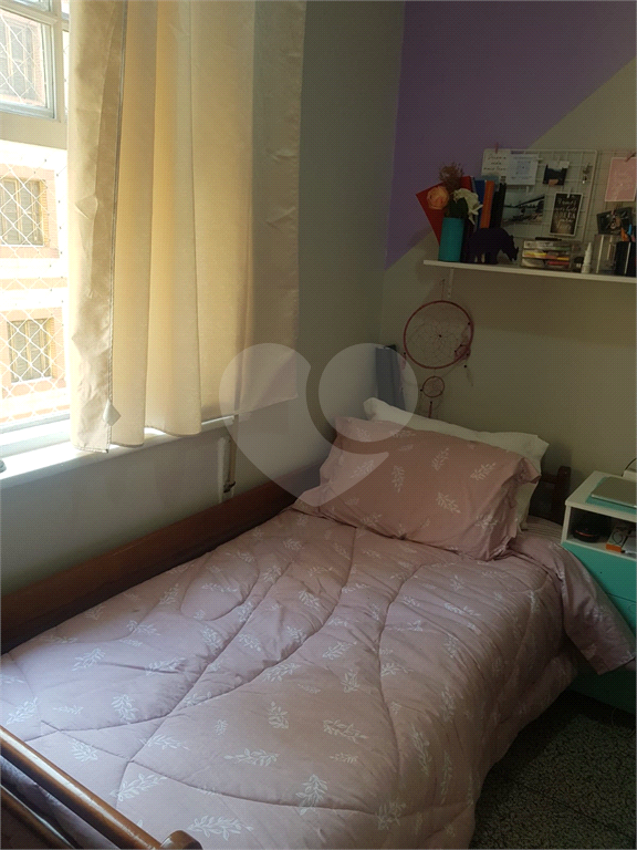 APARTAMENTO em CENTRO