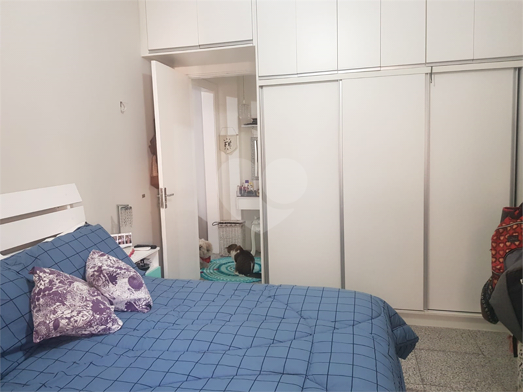 APARTAMENTO em CENTRO