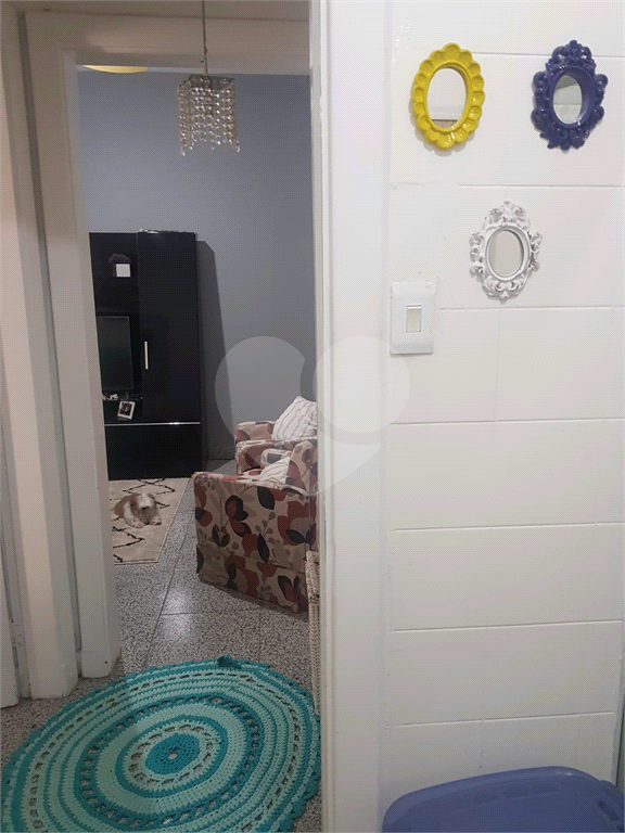 APARTAMENTO em CENTRO