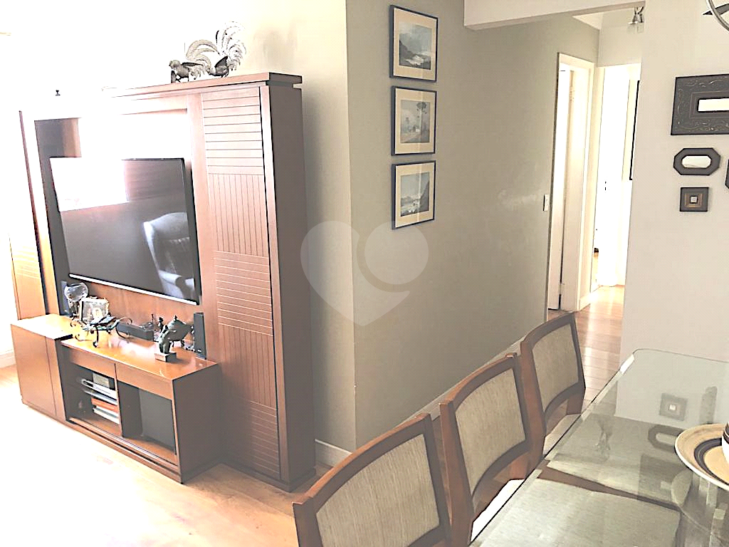 Imóvel de 93m² com 3 quartos, 1 suíte, sala 2 ambientes Jardins