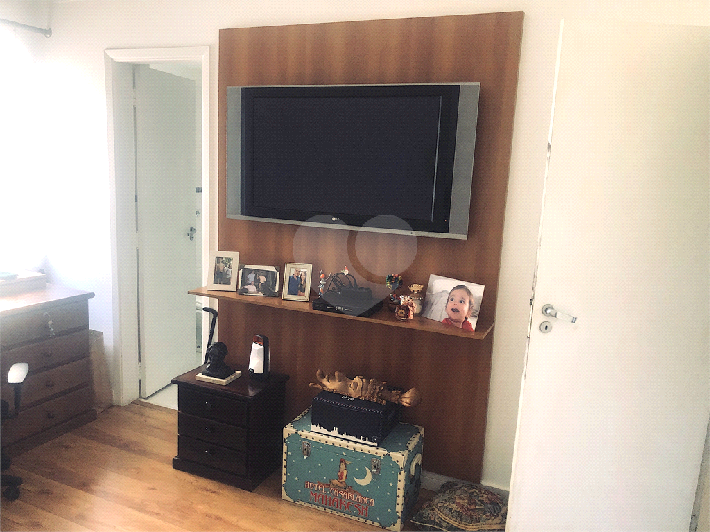 Imóvel de 93m² com 3 quartos, 1 suíte, sala 2 ambientes Jardins
