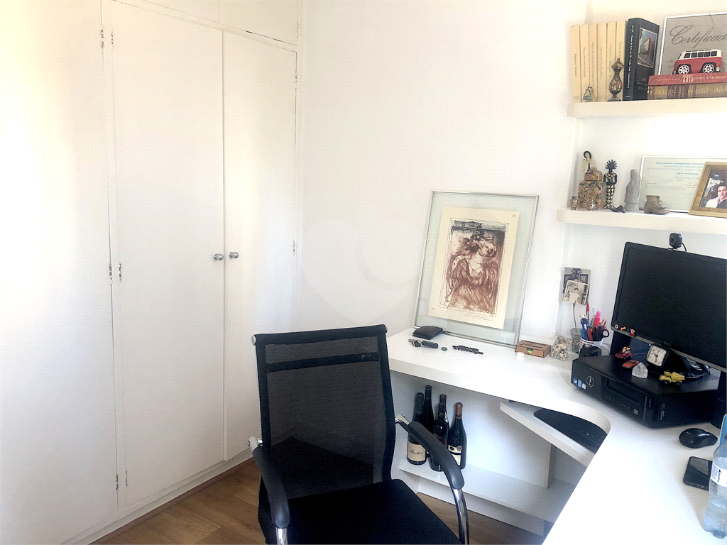 Imóvel de 93m² com 3 quartos, 1 suíte, sala 2 ambientes Jardins