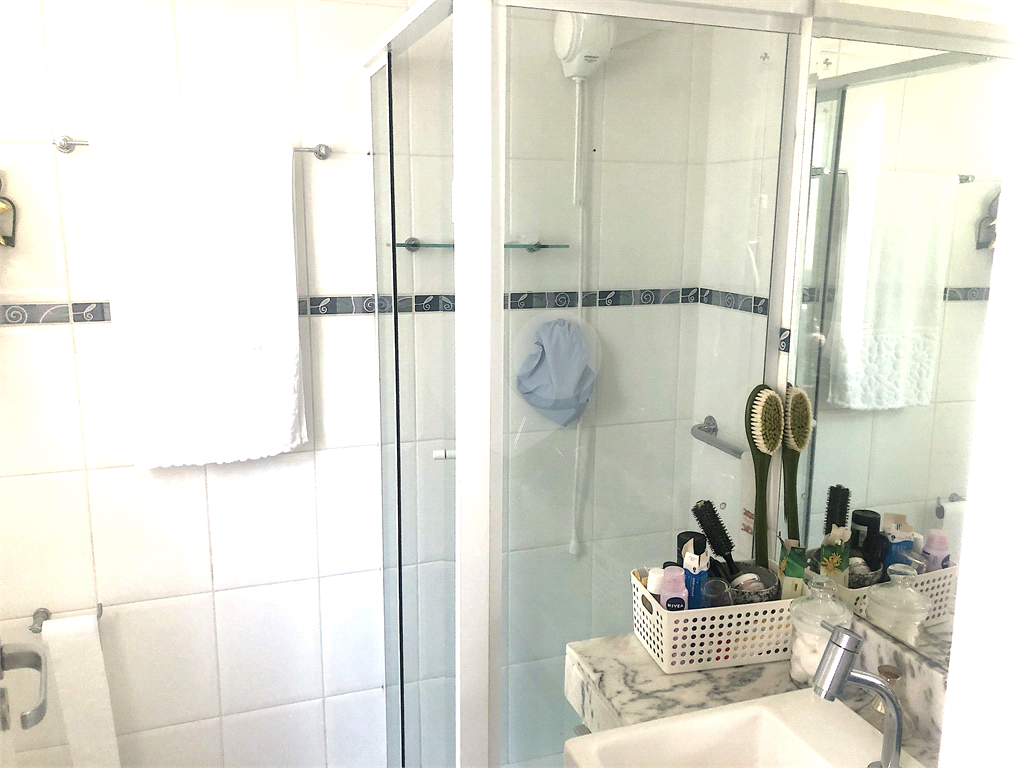 Imóvel de 93m² com 3 quartos, 1 suíte, sala 2 ambientes Jardins