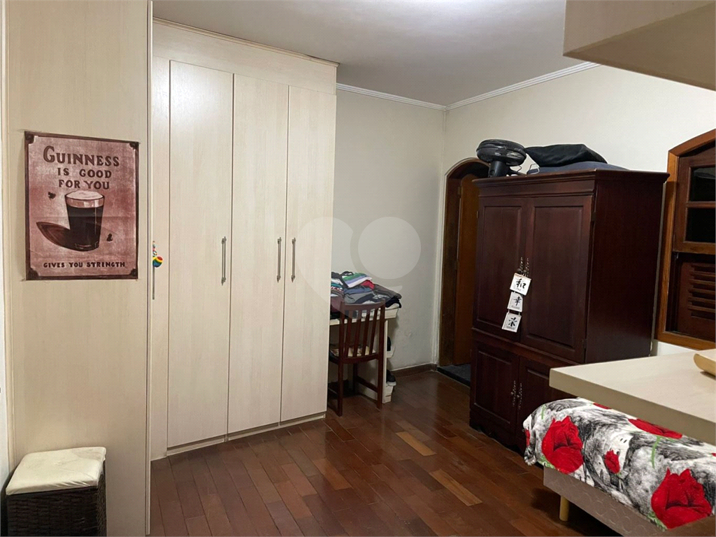 Sobrado com 3 suítes e 3 vagas de garagem