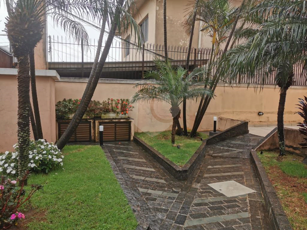 Apartamento à venda com 2 quartos, 57m² - Foto 17