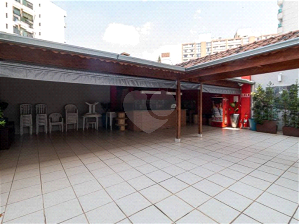 Apartamento à venda com 2 quartos, 75m² - Foto 17