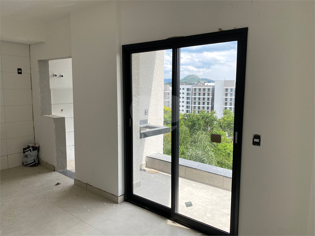 Apartamento à venda com 2 quartos, 65m² - Foto 23