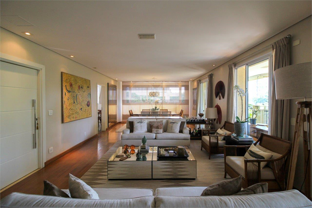 APARTAMENTO em PARAÍSO