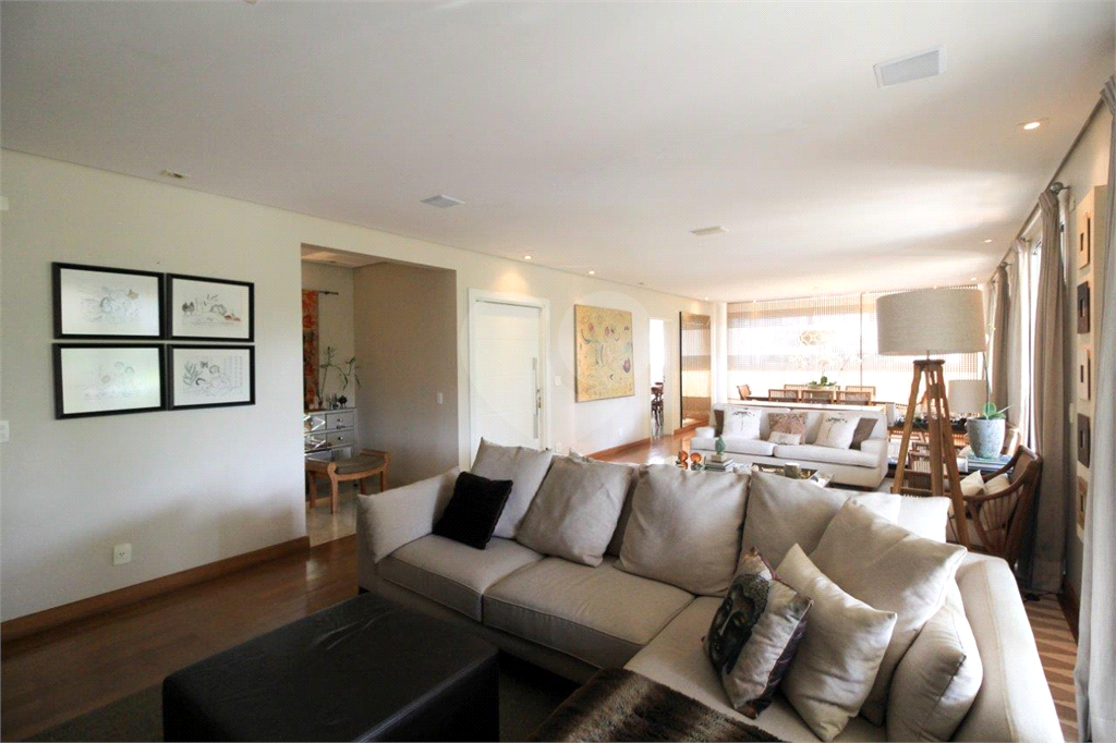 APARTAMENTO em PARAÍSO