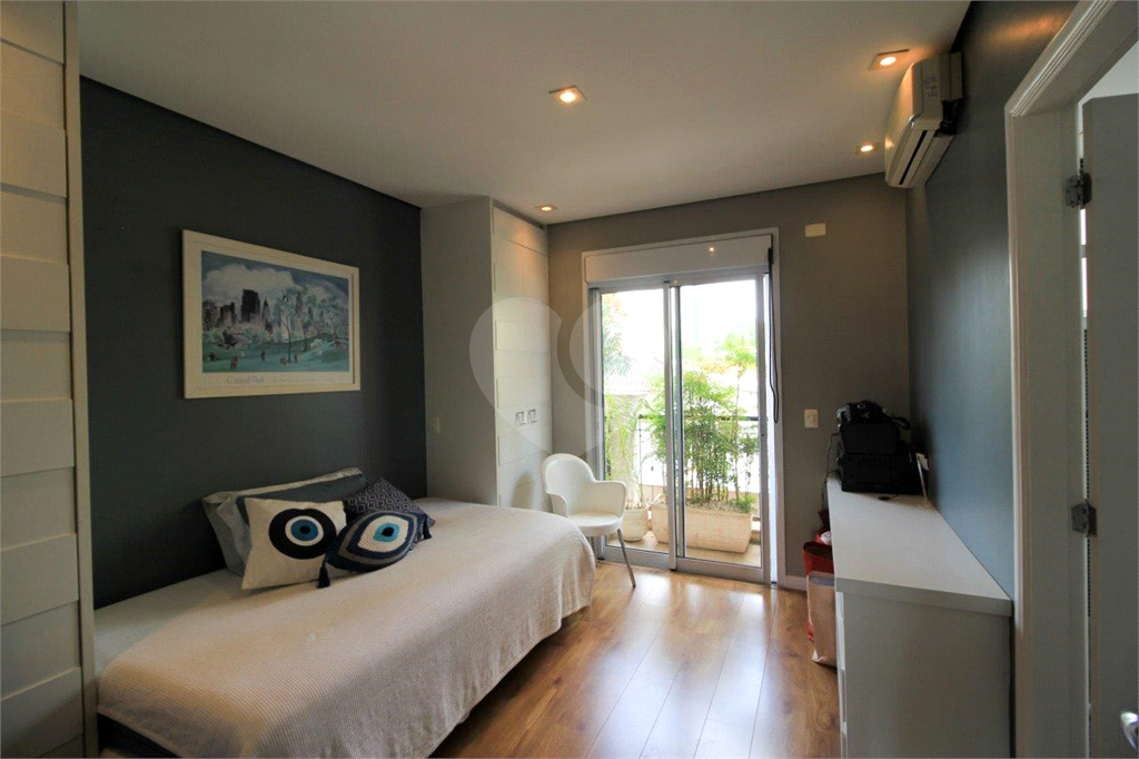 APARTAMENTO em PARAÍSO