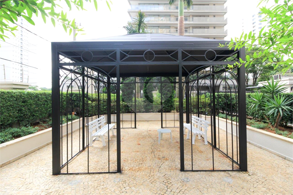 APARTAMENTO em PARAÍSO