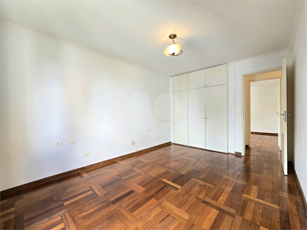 Apartamento a venda com 3 quartos 3 banheiros 1 vaga ao lado do metrô no bairro Paraíso, São Paulo - SP 