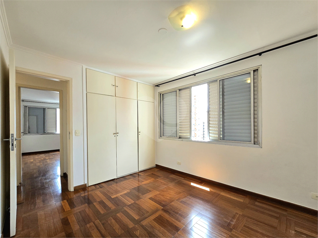 Apartamento a venda com 3 quartos 3 banheiros 1 vaga ao lado do metrô no bairro Paraíso, São Paulo - SP 