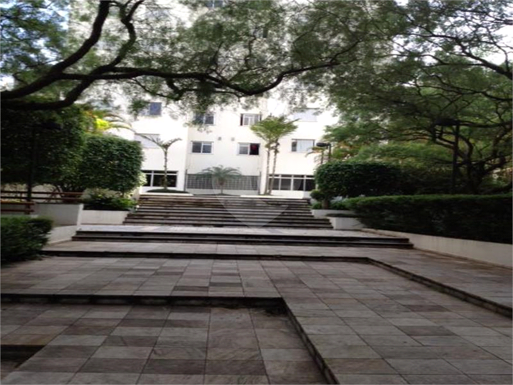 APARTAMENTO em JARDIM SUL