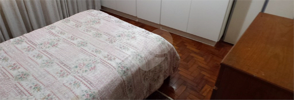 APARTAMENTO em CENTRO