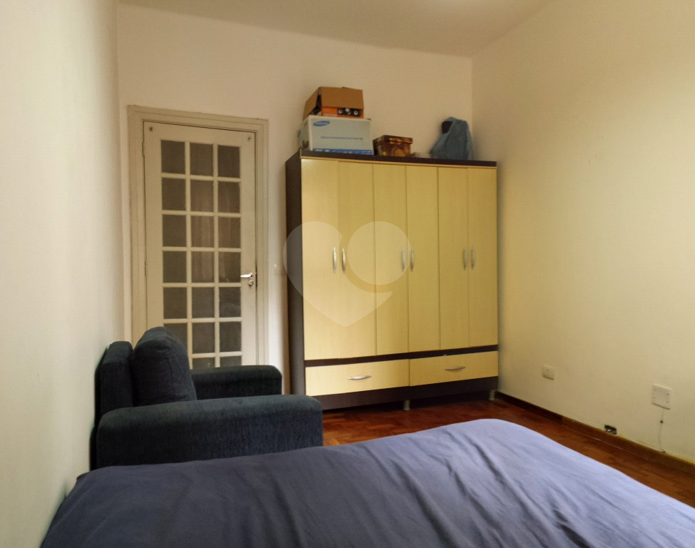 APARTAMENTO em CENTRO