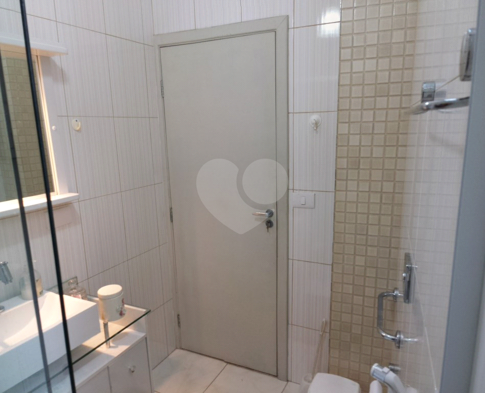 APARTAMENTO em CENTRO