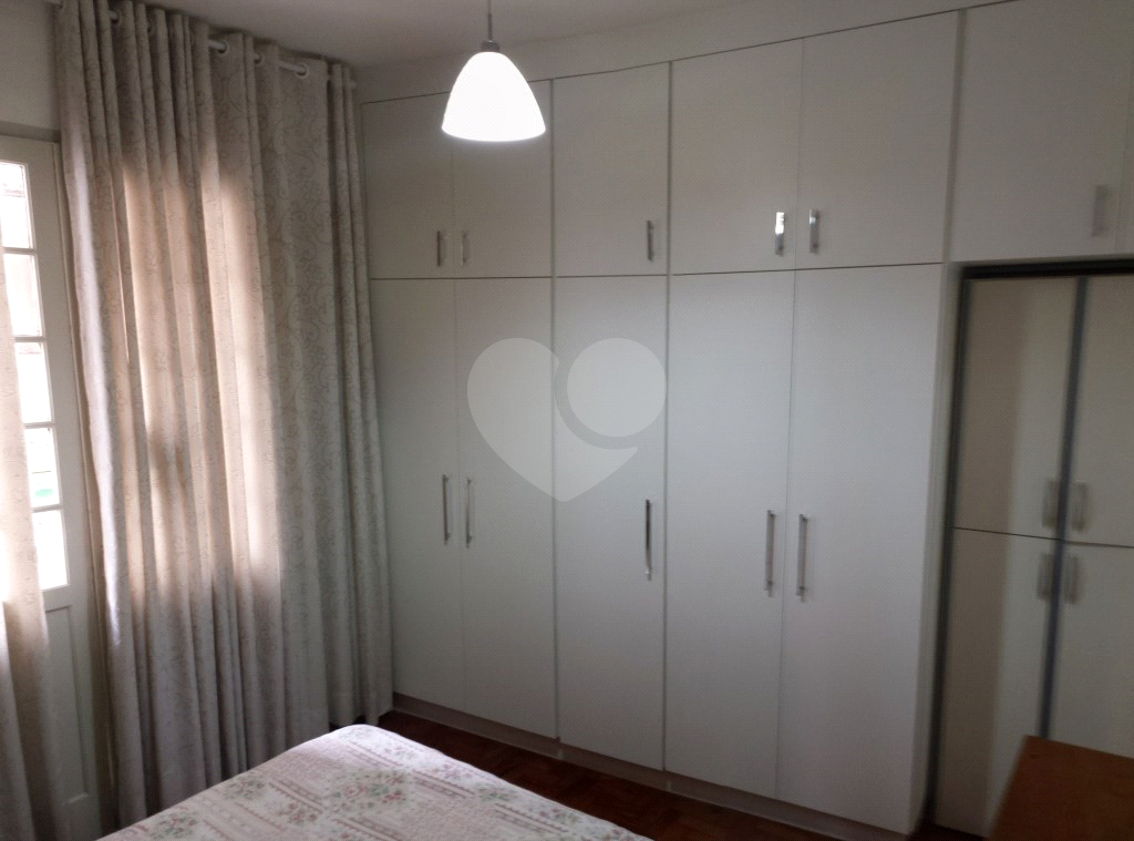 APARTAMENTO em CENTRO