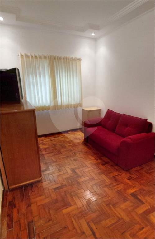 APARTAMENTO em CENTRO
