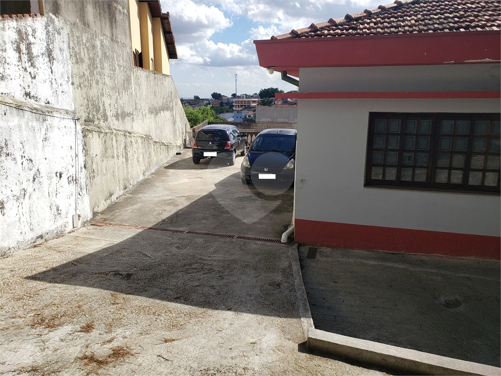 Casa com terreno de 607 m² com 4 quartos