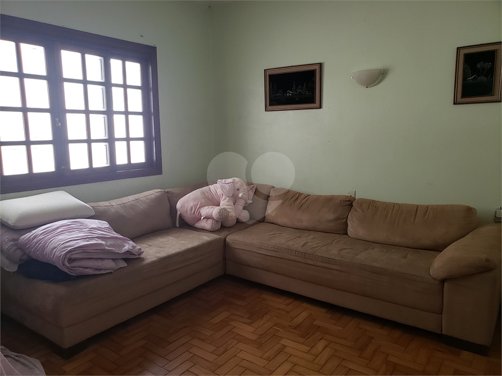Casa com terreno de 607 m² com 4 quartos