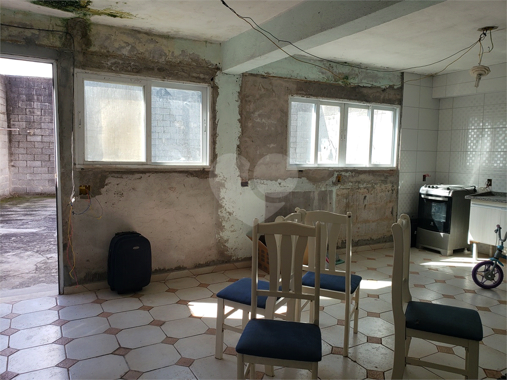 Casa com terreno de 607 m² com 4 quartos