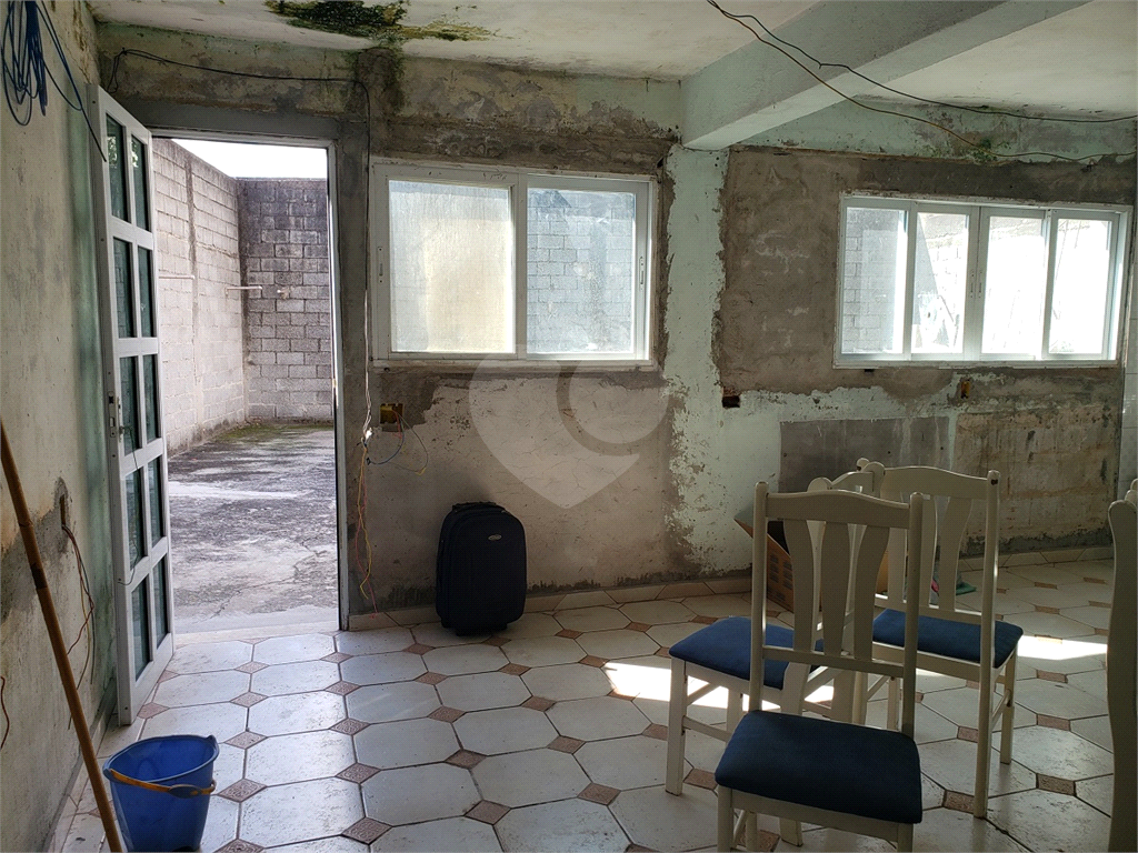 Casa com terreno de 607 m² com 4 quartos