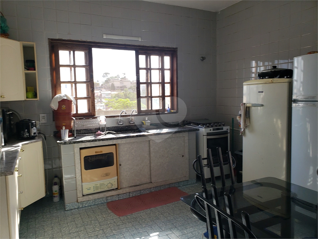 Casa com terreno de 607 m² com 4 quartos