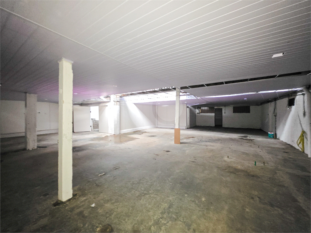 Galpão no bairro do Jabaquara com 600m², 4 salas, 3 banheiros, 2 vagas, ótima localização, perto Expocenter Imigrantes