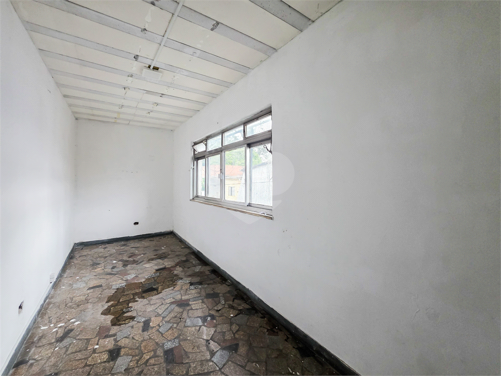 Galpão no bairro do Jabaquara com 600m², 4 salas, 3 banheiros, 2 vagas, ótima localização, perto Expocenter Imigrantes