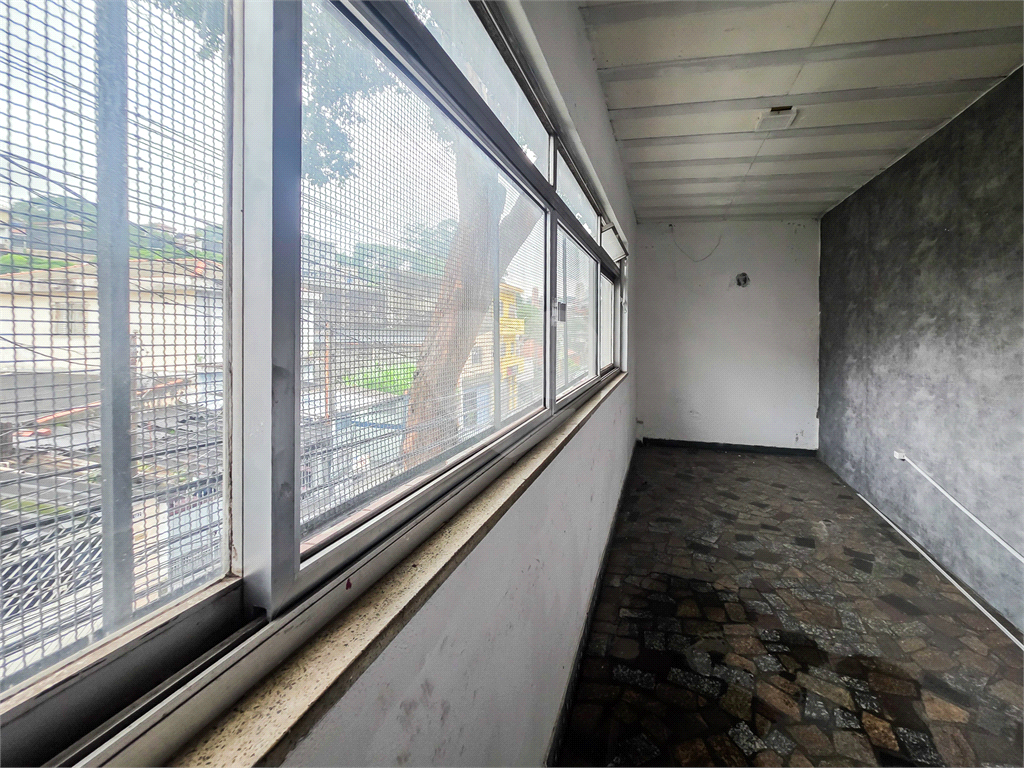 Galpão no bairro do Jabaquara com 600m², 4 salas, 3 banheiros, 2 vagas, ótima localização, perto Expocenter Imigrantes