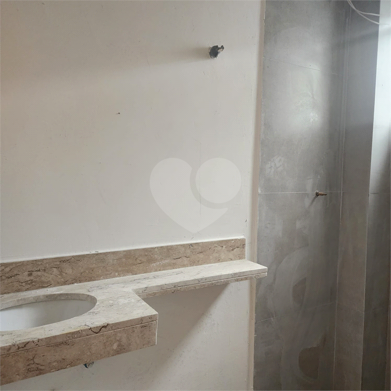APARTAMENTO em PARQUE PERUCHE