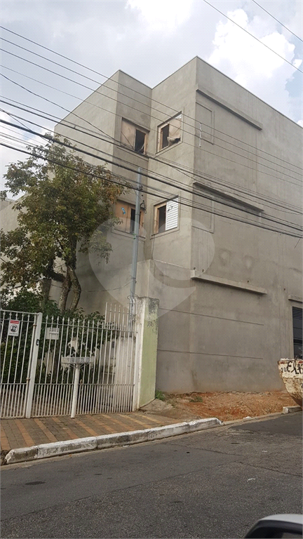 APARTAMENTO em PARQUE PERUCHE